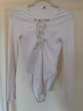 Missguided White Ribbed Lace-Up Long Sleeve Bodysuit